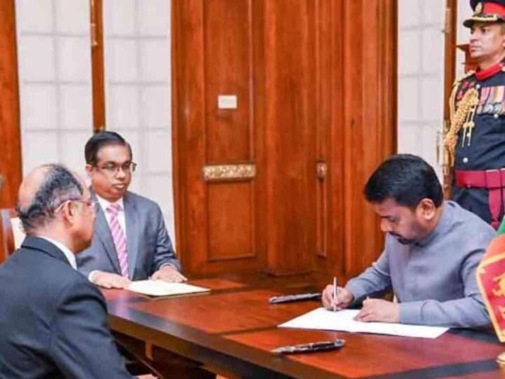 புதிய உச்ச நீதிமன்ற நீதியரசர் ஒருவர் பதவியேற்பு