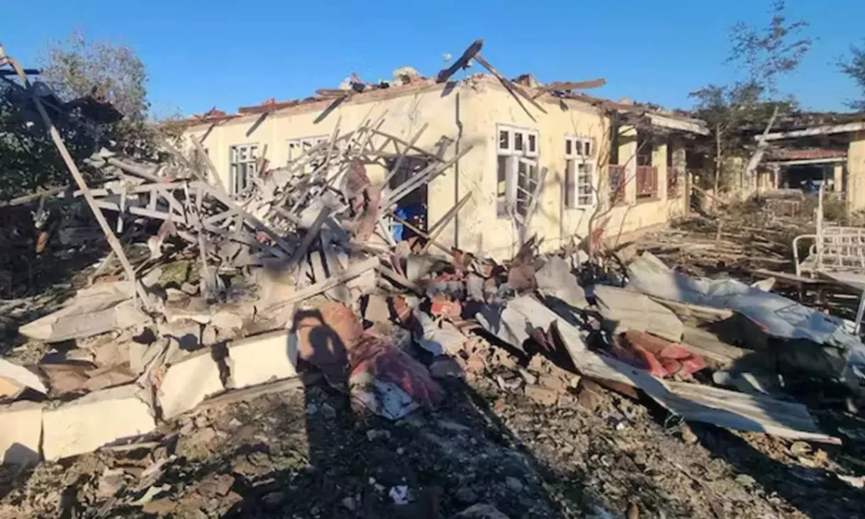 மியன்மாரில் மருத்துவமனைமீதான தாக்குதலில் 34 பேர் பலி!