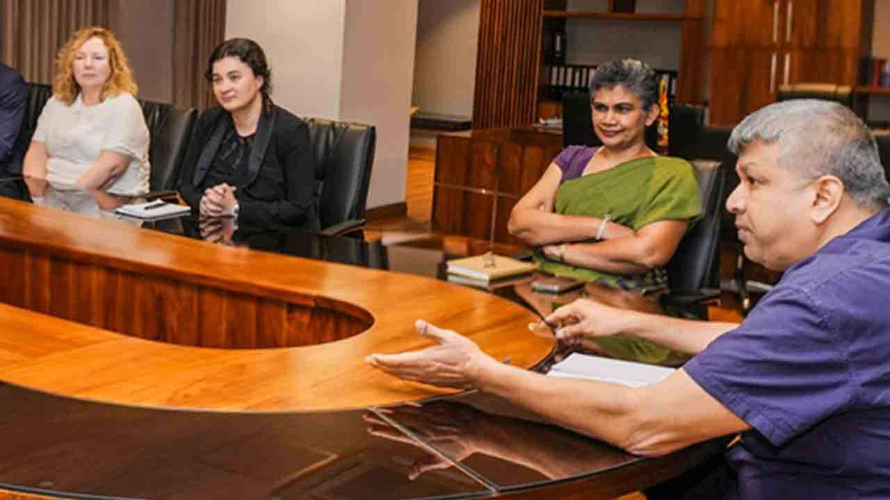 வெளிநாடுகளில் உள்ள சொத்துகளை மீட்டெடுக்க சர்வதேச உதவி