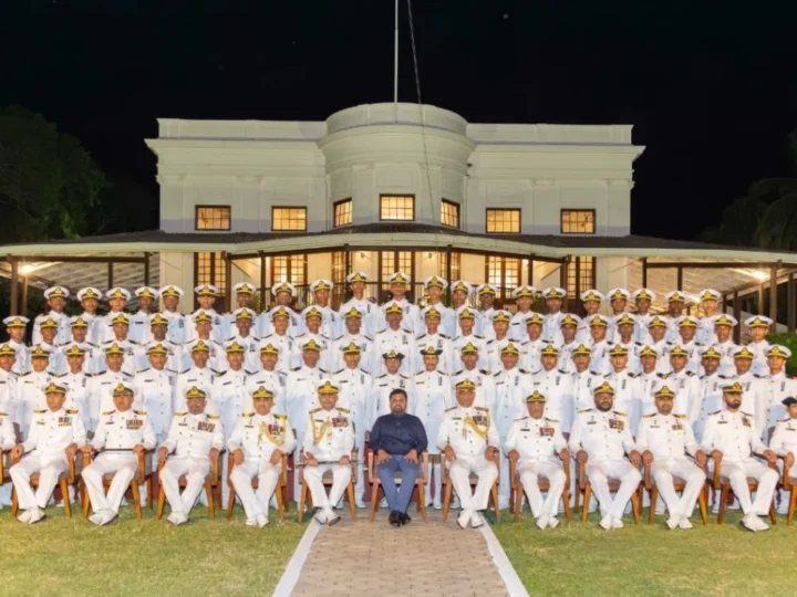 நாட்டை மீண்டும் கட்டியெழுப்ப உறுதியுடன் செயல்படுவோம்