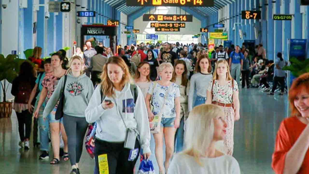 டிசம்பர் முதல் வாரத்தில் மட்டும் 50,000 சுற்றுலாப் பயணிகள் வருகை