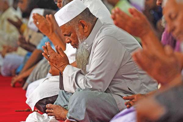 ரமழான் நோன்பு காலம் – அரச ஊழியர்களுக்கு விசேட வேலைநேர மாற்றம்