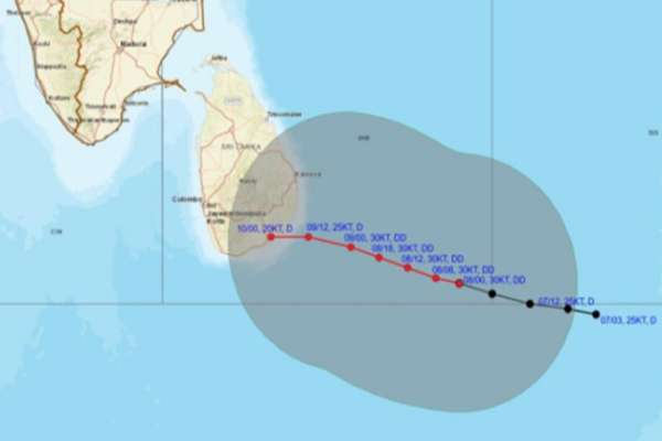 ஆழ்ந்த காற்றழுத்தத் தாழ்வு மண்டலம் நாளையே இலங்கையை கடக்கும்!