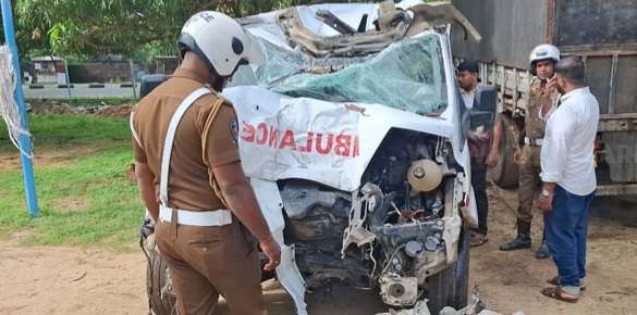 நோயாளர் காவு வண்டி விபத்து!