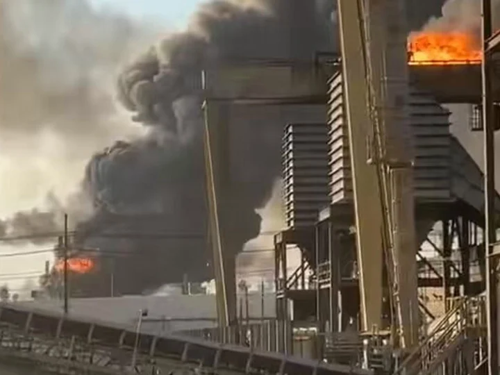 டெக்சாஸ் எண்ணெய் சுத்திகரிப்பு நிலையத்தில் பாரிய வெடிப்பு