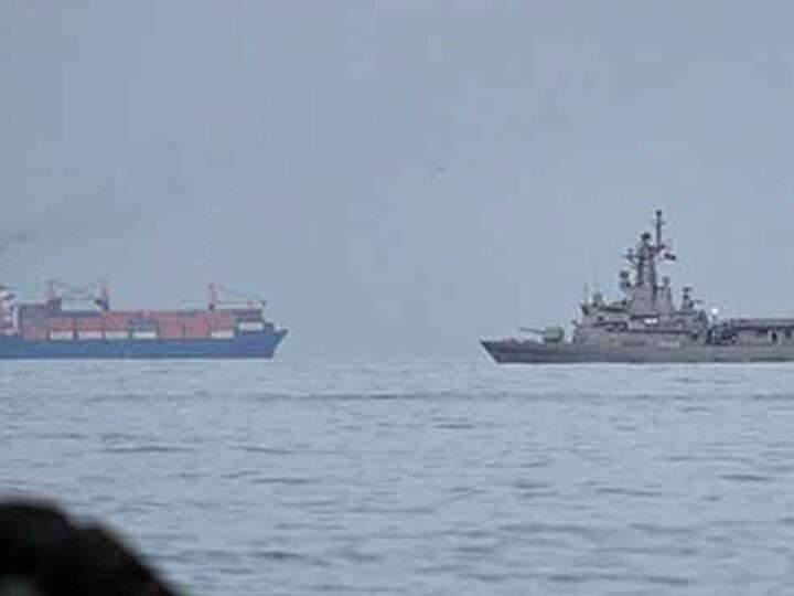 பாகிஸ்தான் நோக்கிச் சென்ற கப்பலைத் திருப்பி அனுப்பிய ஈரான்