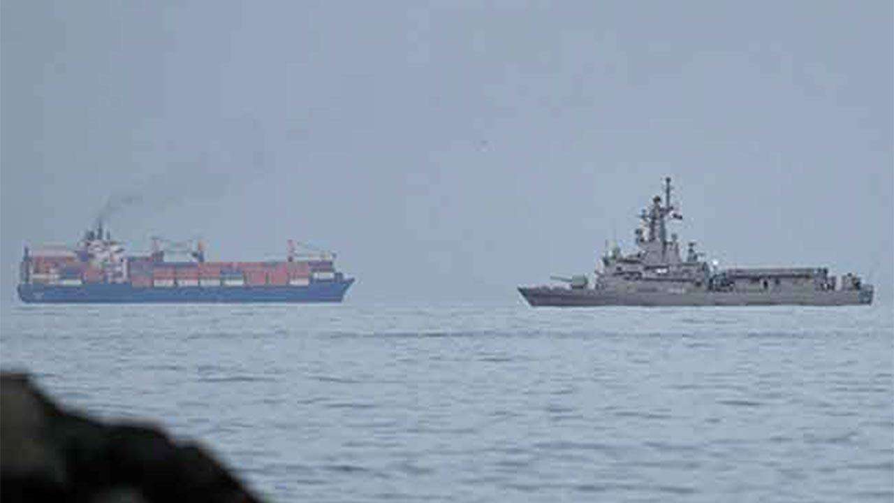 பாகிஸ்தான் நோக்கிச் சென்ற கப்பலைத் திருப்பி அனுப்பிய ஈரான்