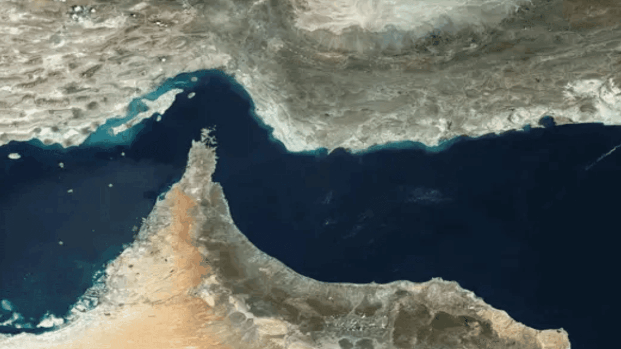 ஹோர்முஸ் நீரிணையில் கட்டணம் வசூலிக்க ஈரான் முடிவு!