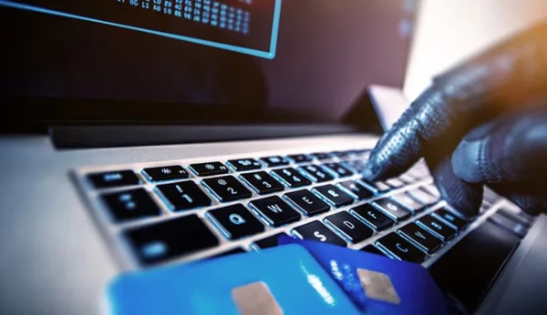 இணையவழி பண மோசடியில் ஈடுபட்ட சீனப் பிரஜைகள் கைது