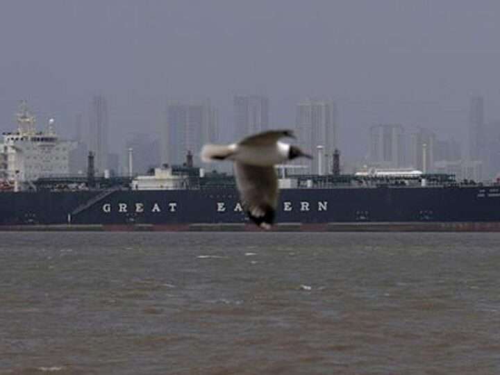 ஹோர்முஸ் நீரிணையை கடந்த பிரான்ஸ், ஜப்பான் கப்பல்கள்