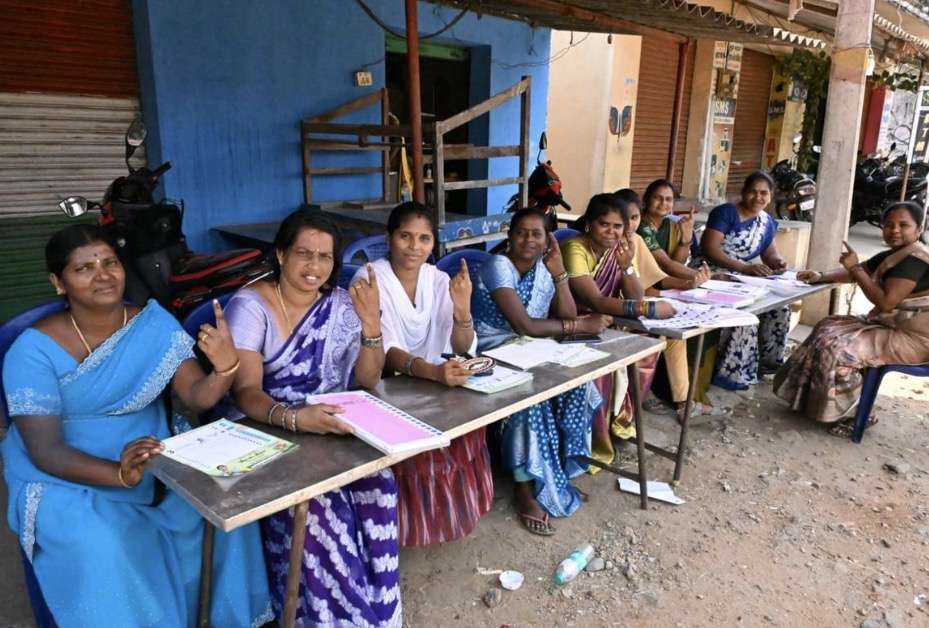 தமிழக சட்​டப்​பேர​வைத் தேர்​தல் வாக்​குப் ​பதிவு