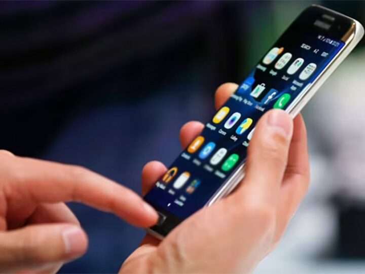 தொலைபேசி செயலிகளை பதிவிறக்கம் செய்வதிலும், அவற்றை பயன்படுத்துவதிலும் இந்தியா முன்னிலையில்