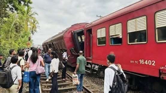 வாத்துவயில் தடம் புரண்ட சாகரிகா ரயில் மீண்டும் தடமேற்றம்