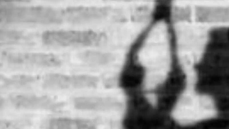 ஏ.சி. வாங்கித் தராததால் இளம்பெண் தற்கொலை!