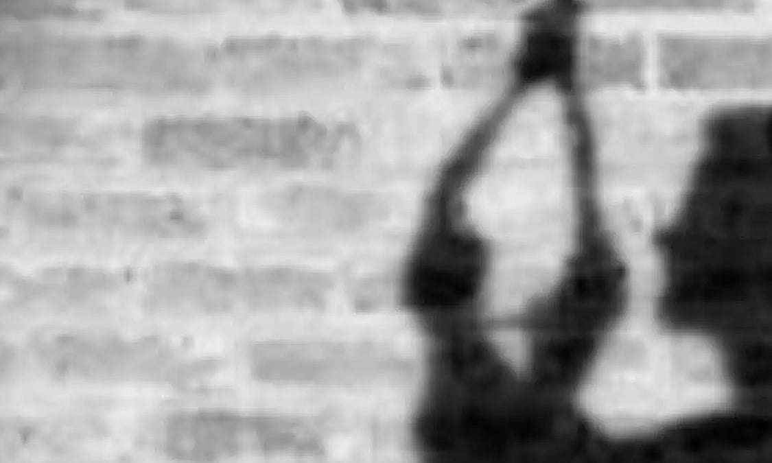 ஏ.சி. வாங்கித் தராததால் இளம்பெண் தற்கொலை!