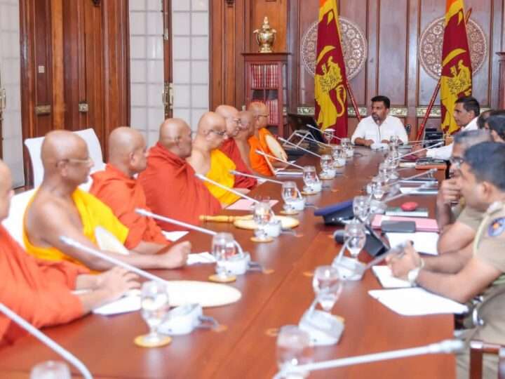 ஜனாதிபதி மற்றும் மகா சங்கத்தினருக்கு இடையில் விசேட கலந்துரையாடல்