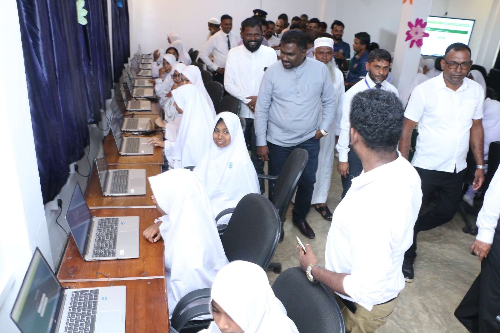 இரத்தினபுரி மாவட்ட தமிழ் மொழி மூலமான பாடசாலைகள் புதியதொரு அபிவிருத்திப் பாதையை நோக்கி!