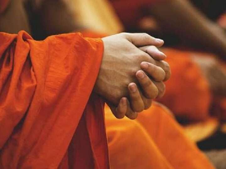 வெளிநாடுகளுக்குச் செல்லும் பௌத்த பிக்குகளுக்கு பரிந்துரை கட்டாயம் – பிரதி அமைச்சர் கமகெதர திஸாநாயக்க
