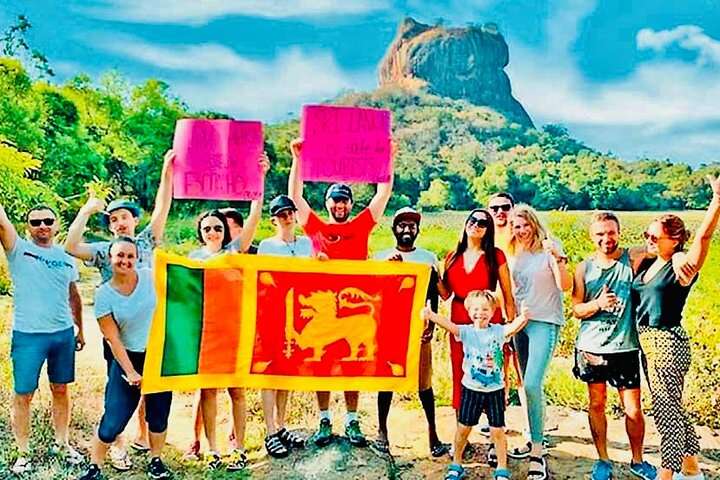 9 இலட்சத்திற்கும் அதிகமான சுற்றுலாப் பயணிகள் இலங்கைக்கு வருகை!