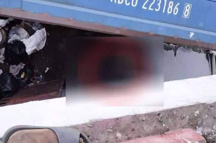 லொறிக்கும் – சுவருக்கும் இடையில் சிக்குண்டு 24 வயது இளைஞர் பலி!