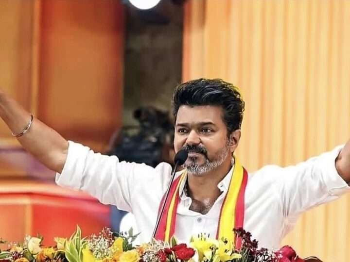 தமிழகவெற்றிக்கழகம் தொடர்ந்து முன்னிலையில் ; தலைவர் விஜய் அவசர ஆலோசனை