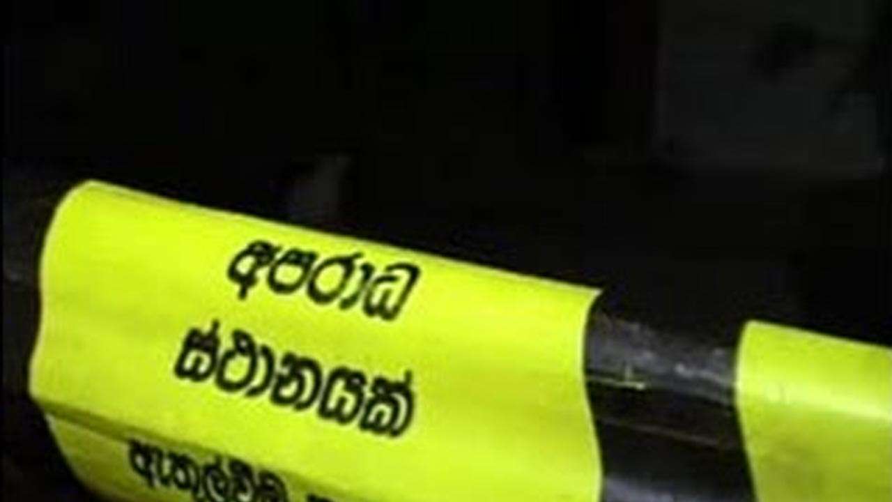 அம்பலாந்தோட்டையில் தலை துண்டிக்கப்பட்டு ஒருவர் கொலை