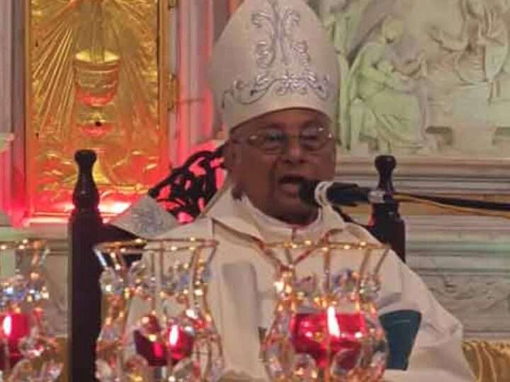 அரசியல்வாதிகளின் செயல்பாடுகளால் விரக்தி அடைந்துள்ள பேராயர்