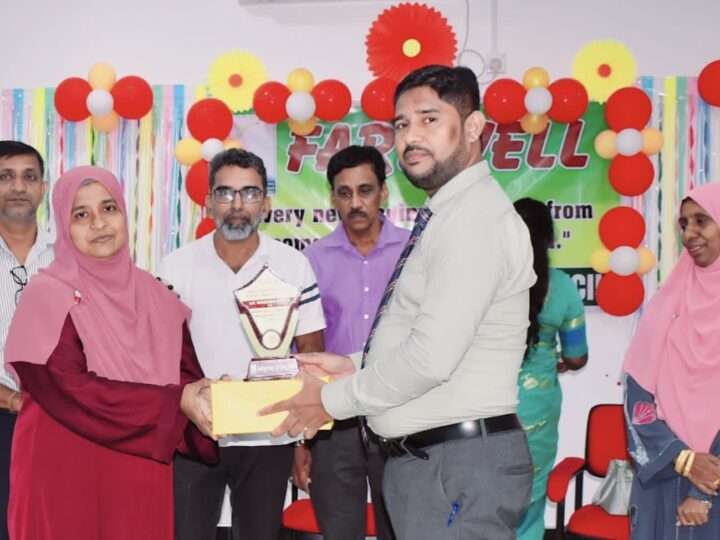 கல்முனை மாநகர சபையில்சேவை நலன் பாராட்டு விழா