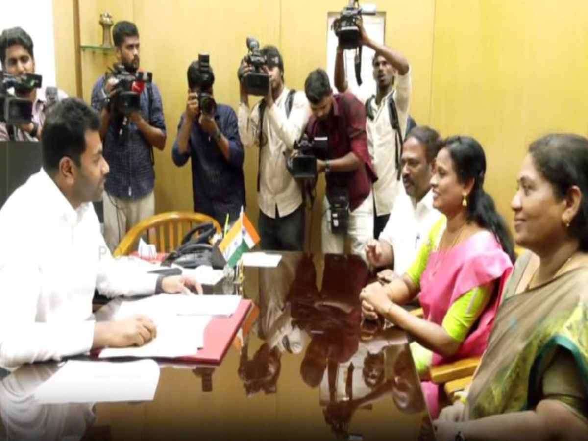 அதிமுக எம் எல் ஏக்கள் இராஜினாமா தவெகவில்  இணைந்தனர்