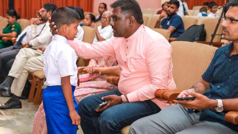 வரலாற்றில் முதல் முறையாக – தமிழ் மொழிக்கு அங்கீகாரம்