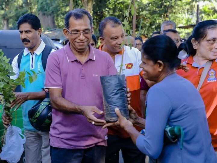 ஊவா மாகாணத்தில் 2,50,000 மக்கள் பங்கேற்ற மாபெரும் சிரமதானம்
