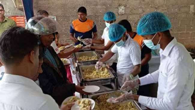 பொசன் பௌர்ணமி தினத்தில் 18,000 தன்சல்கள்!