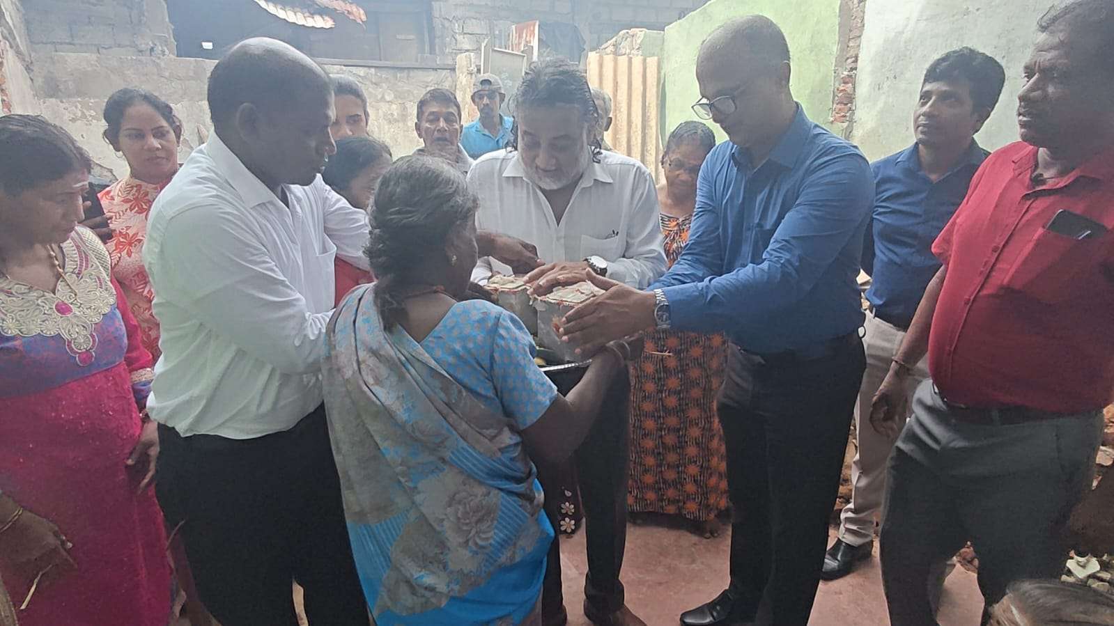 கொழும்பில் வறிய குடும்பங்களுக்கு 10 இலட்சம் ரூபா நிதியுதவி