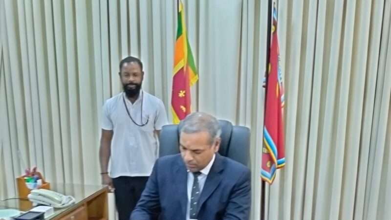கிழக்கு மாகாணத்திற்கு புதிதாக நியமிக்கப்பட்ட பிரதம செயலாளர் கடமையேற்பு