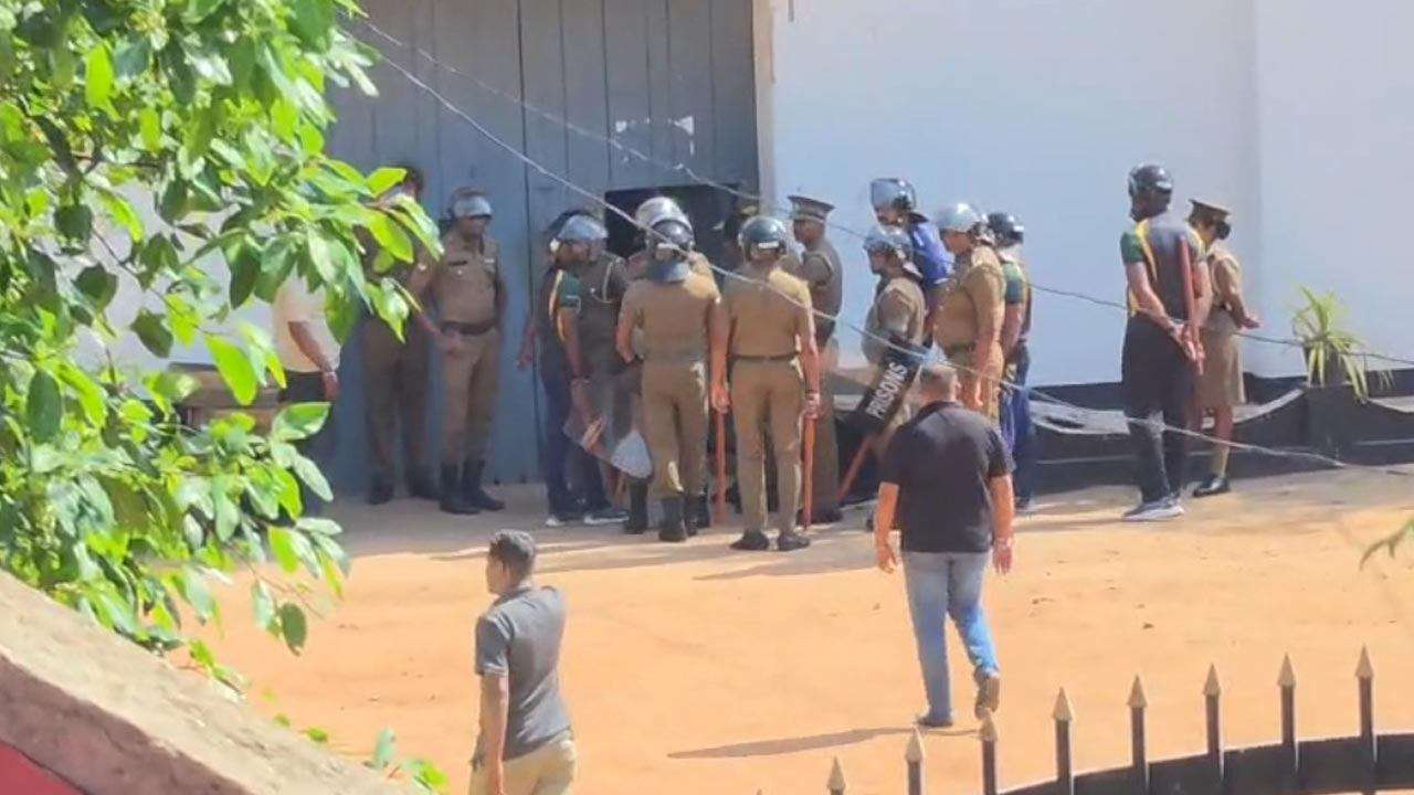 மற்றுமொரு சிறைச்சாலை அதிகாரியும் உயிரிழப்பு