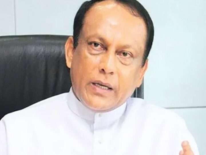 லக்ஷ்மன் யாப்பா அபேவர்தனவுக்கு எதிராக வழக்குத் தாக்கல்