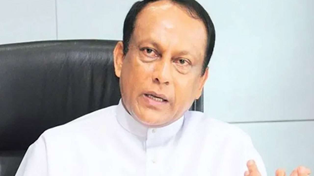 லக்ஷ்மன் யாப்பா அபேவர்தனவுக்கு எதிராக வழக்குத் தாக்கல்