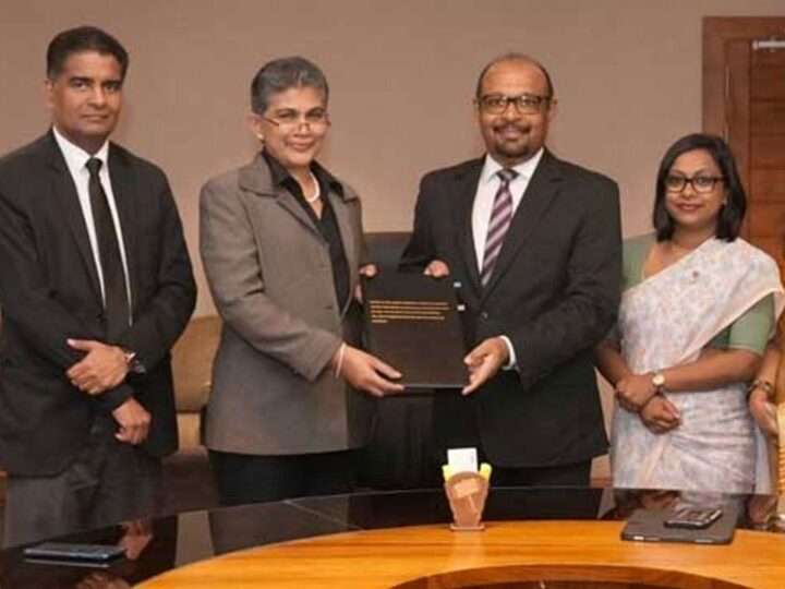 ஜனாதிபதியின் பொது மன்னிப்பு – அறிக்கை கையளிப்பு
