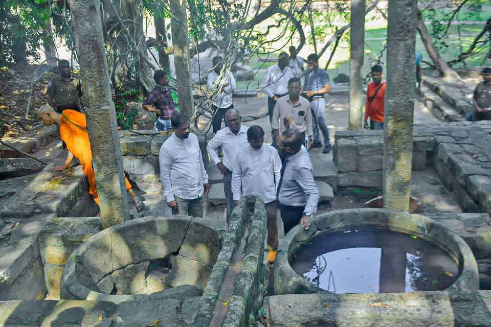 ‘பாரம்பரியத்திற்கு உயிர்’ எனும்தொனிப்பொருளின் கீழ் 1000 தொல்பொருள்இடங்களைப் பாதுகாக்கும் திட்டம்