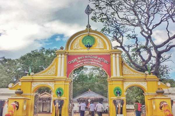 கதிர்காம புனித பூமியை பிளாஸ்டிக் அற்ற வலயமாக்க 5 ஆண்டுத் திட்டம் ஆரம்பம்