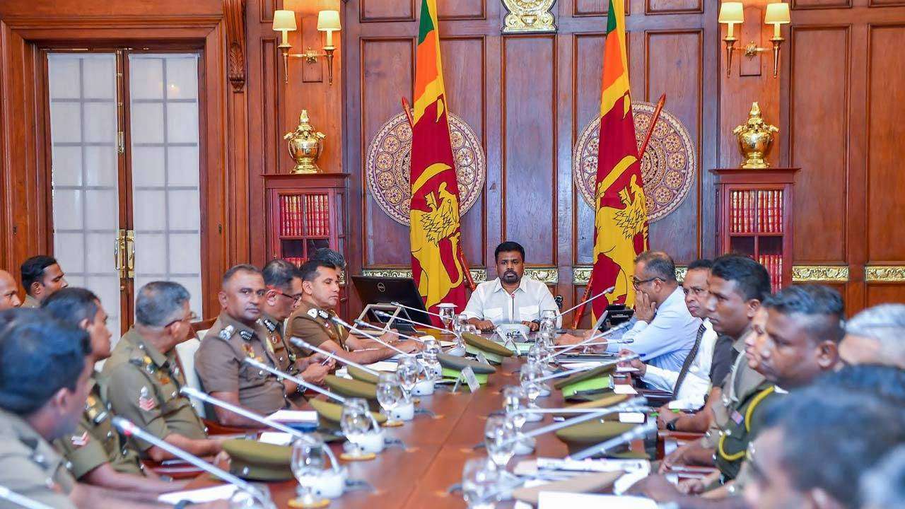 சிறைச்சாலை பிரச்சினைகளை தீர்ப்பதற்கு ஜனாதிபதியின் அவசர நடவடிக்கை