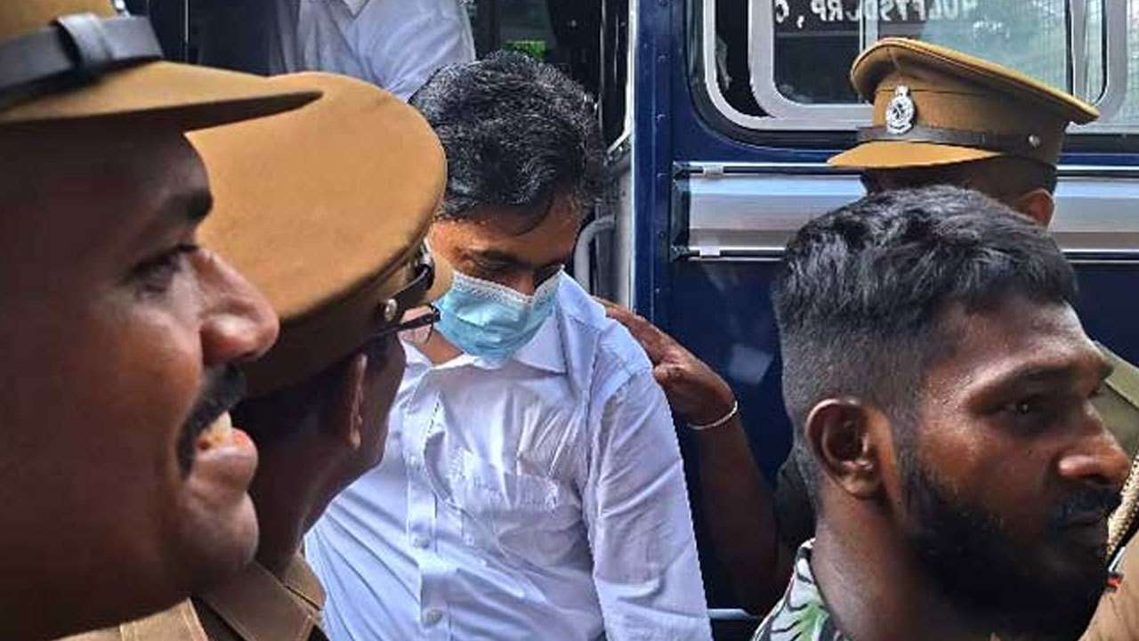 ரகித, சரித் உள்ளிட்ட மூவர் நீதிமன்றுக்கு