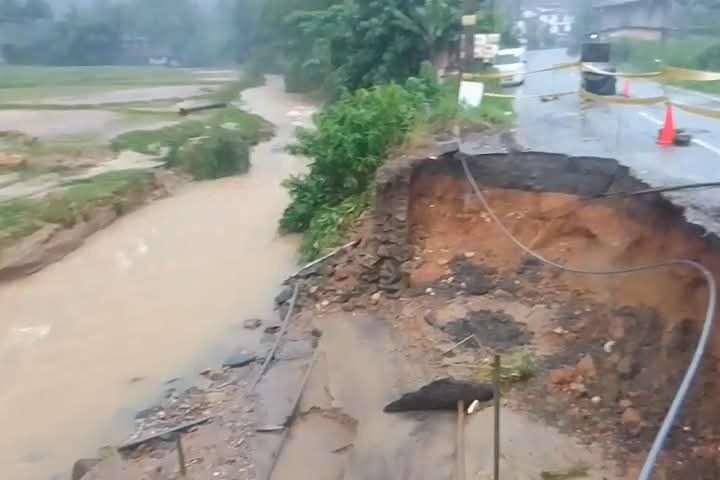 நுவரெலியாவில் சீரற்ற வானிலையால் 1,091 குடும்பங்கள் பாதிப்பு!