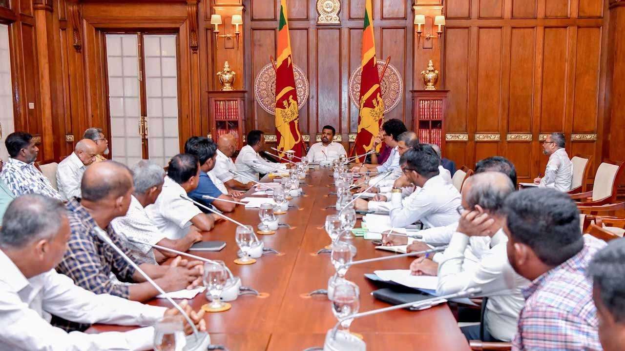 சிறு மற்றும் நடுத்தர அரிசி ஆலை உரிமையாளர்கள் – ஜனாதிபதி சந்திப்பு