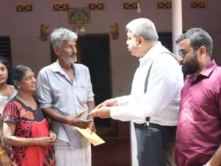 வலிந்து காணாமலாக்கப்பட்ட குடும்பங்களுக்கான கொடுப்பனவுவழங்கி, குறை நிறை கேட்ட அமைச்சர்