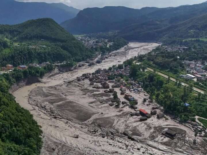 நேபாளம் – சீன எல்லை வௌ்ளப்பெருக்கு – பலி எண்ணிக்கை மேலும் உயர்வு