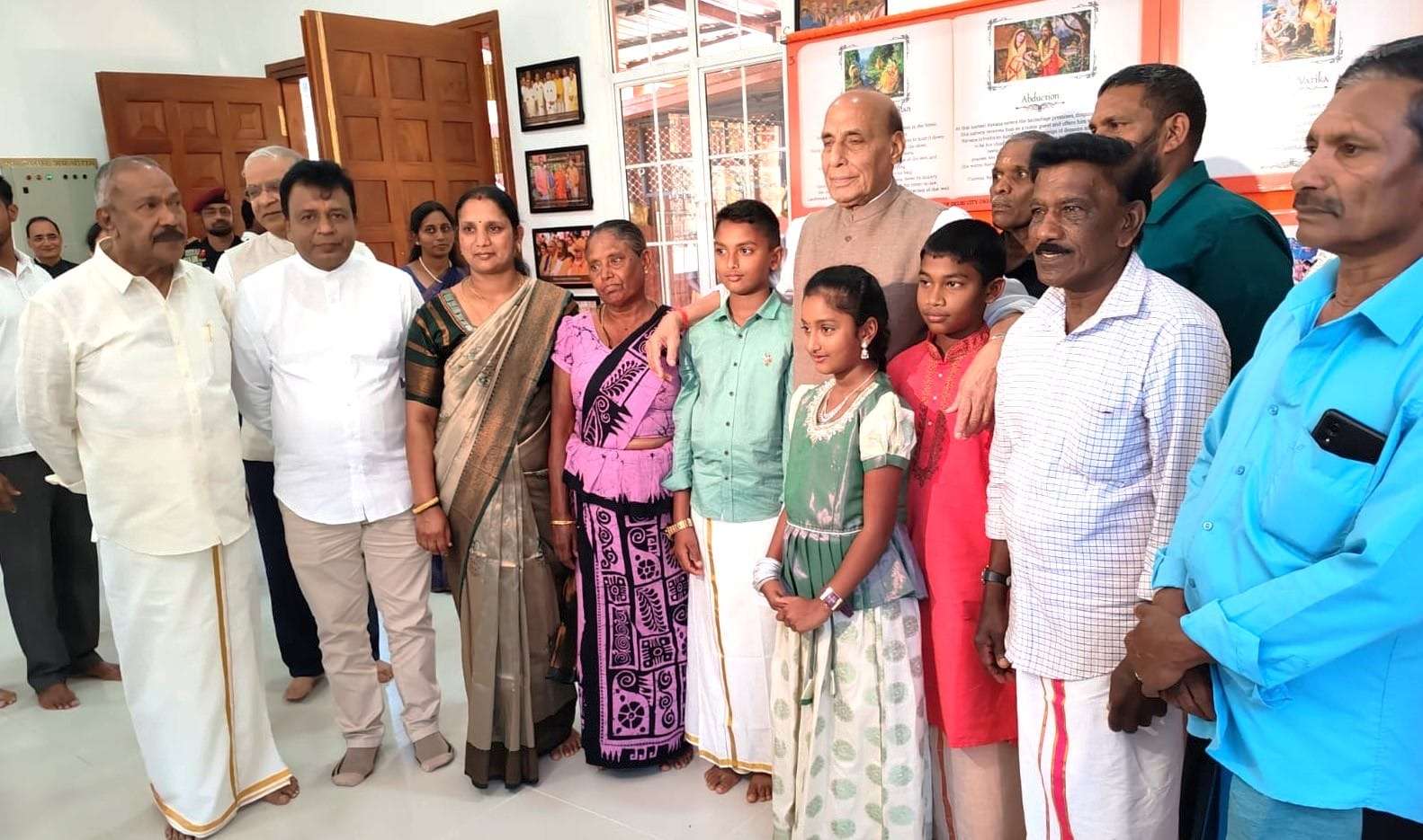 சீத்தாஎலிய சீதையம்மன் ஆலயத்தில் இந்திய பாதுகாப்பு அமைச்சர் ராஜ்நாத் சிங் விசேட பூஜை வழிபாடுகள்!