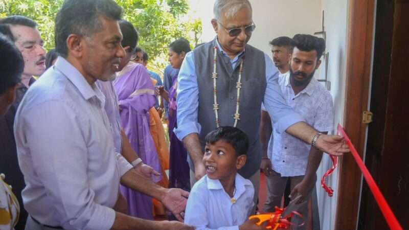 இந்திய உதவியுடன் பொலன்னறுவையில்24 புதிய வீடுகள் மக்களிடம் கையளிப்பு!