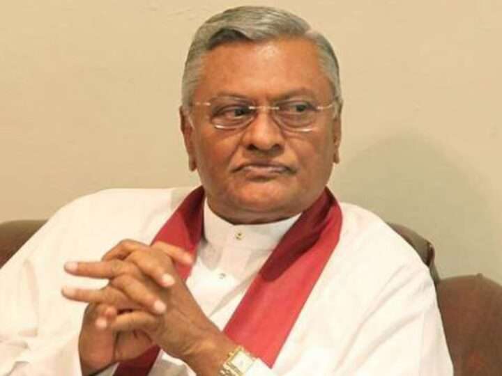 சமல் ராஜபக்ஷ இலஞ்ச ஊழல் விசாரணை ஆணைக்குழுவில் ஆஜர்!