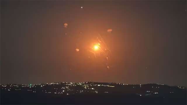 ஈரானின் 5 எண்ணெய் கப்பல்கள் மீது அமெரிக்கா தாக்குதல்